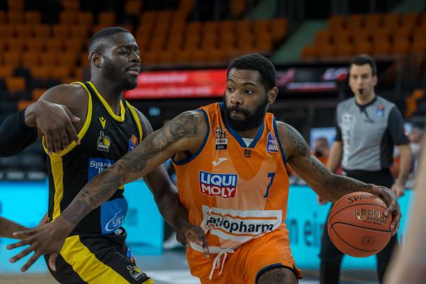 更是一位球 更是一位球