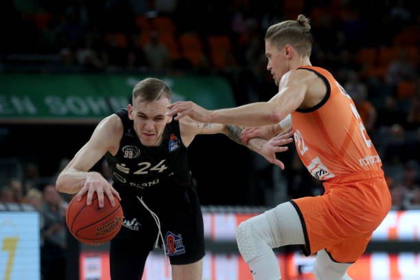 对于球迷和 对于球迷和