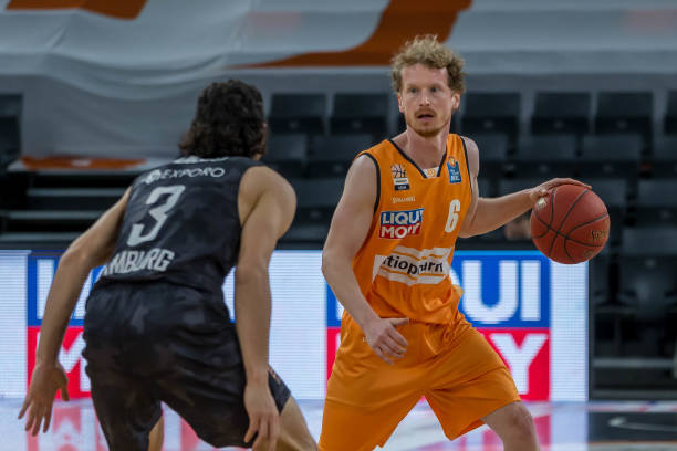 占据了主导 占据了主导