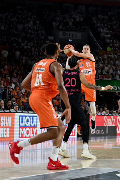 在赞助商与 在赞助商与